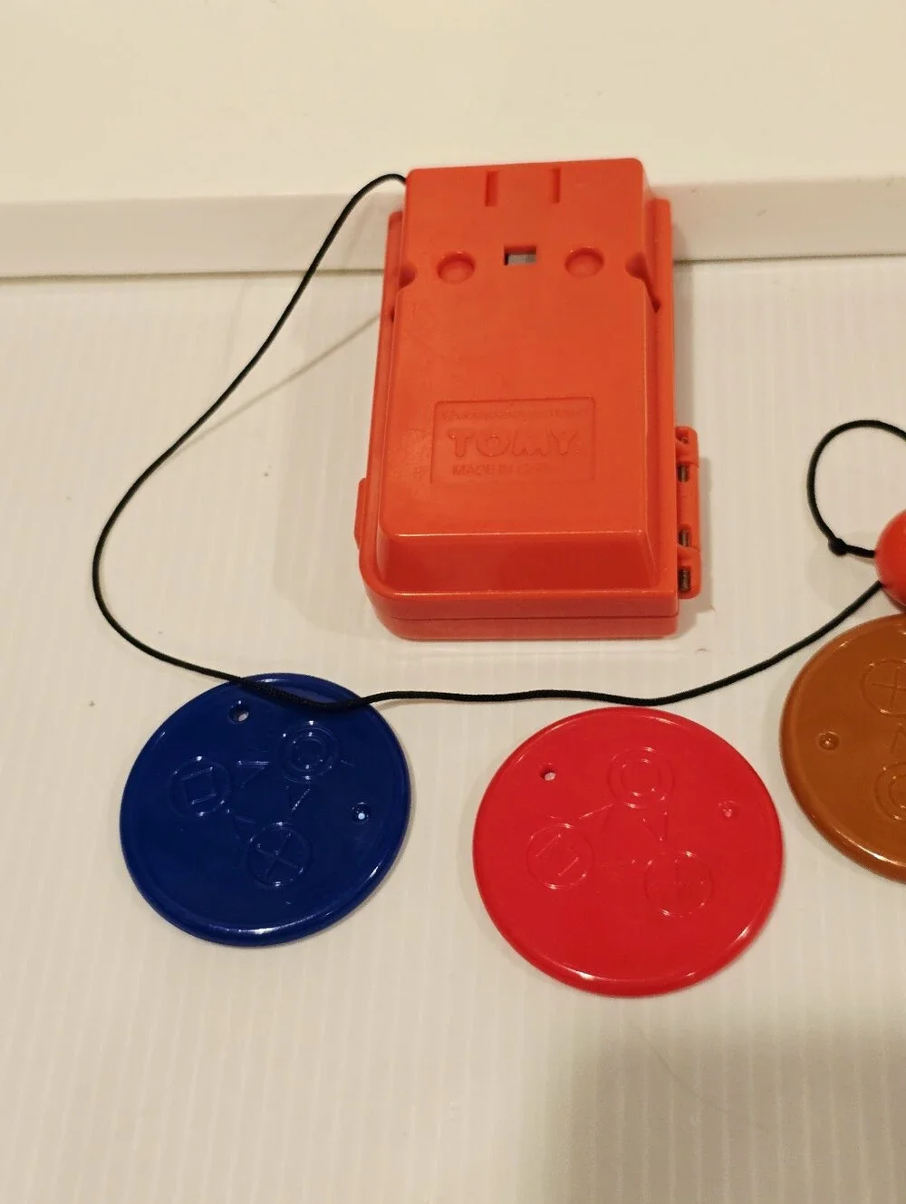 Vintage Pokemon Battle BattPoke Ball Blaster Toy with Discs and Game Cards Set